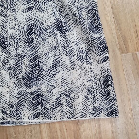 🔸️Poema Blue & Cream Brushed Chevron Print Sleeveless Top Large - Picture 8 of 11